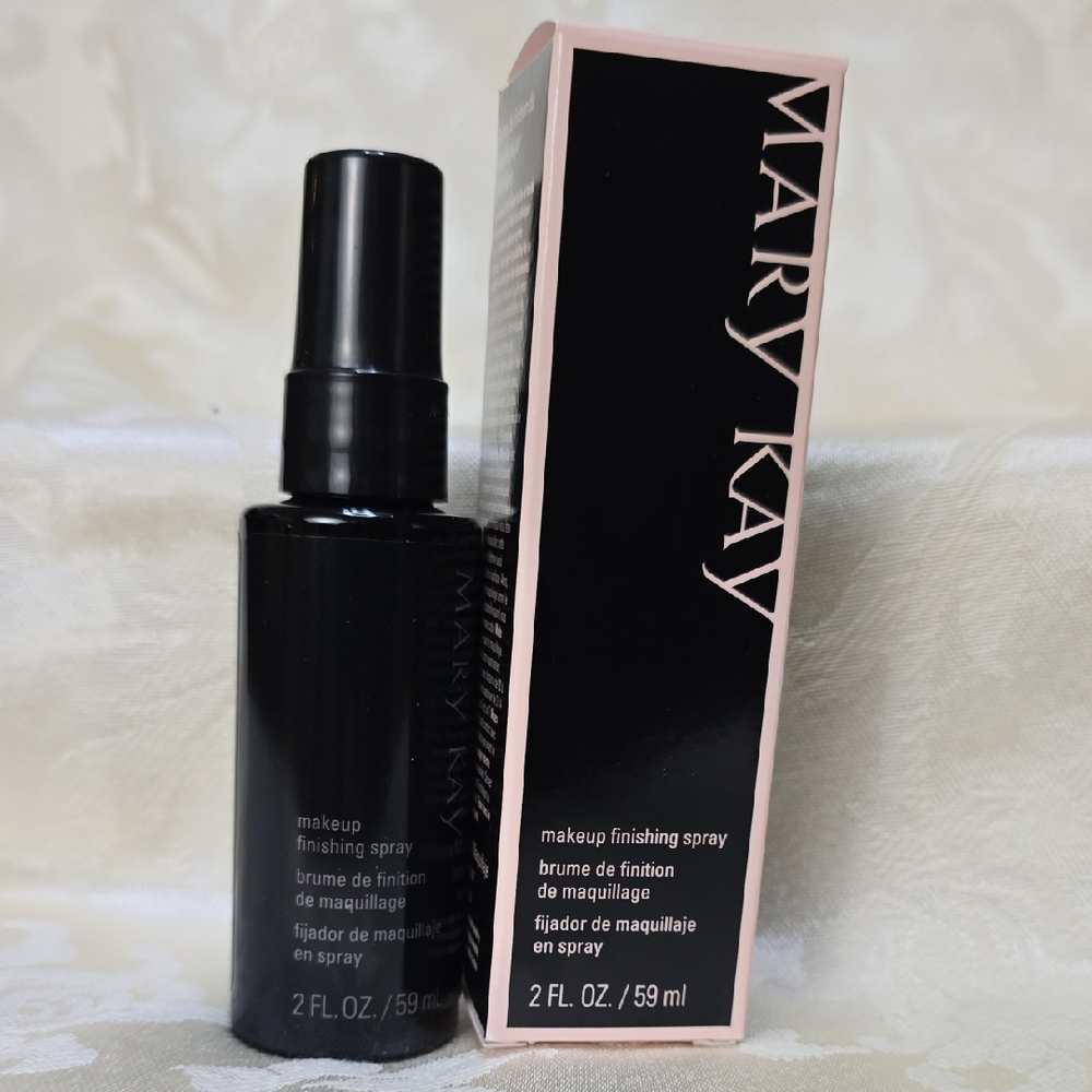 Mary Kay Makeup Finishing Spray - Black and Pink